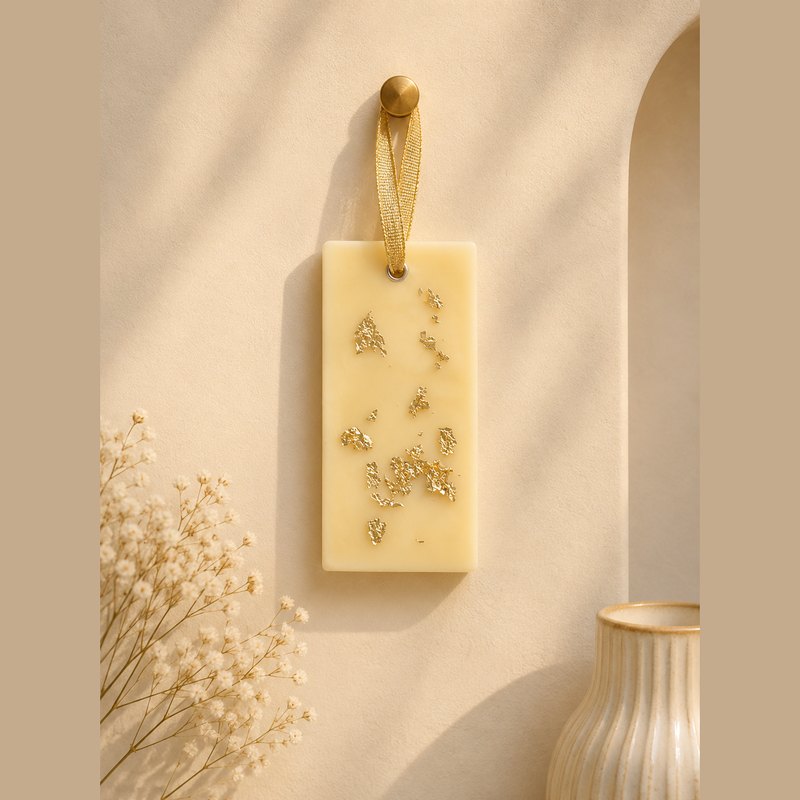 Golden Foil Wax Sachet – 80g Oudh & Amber